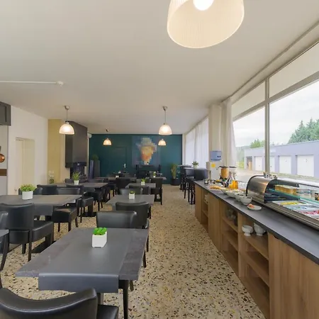 Vulcain Hotel