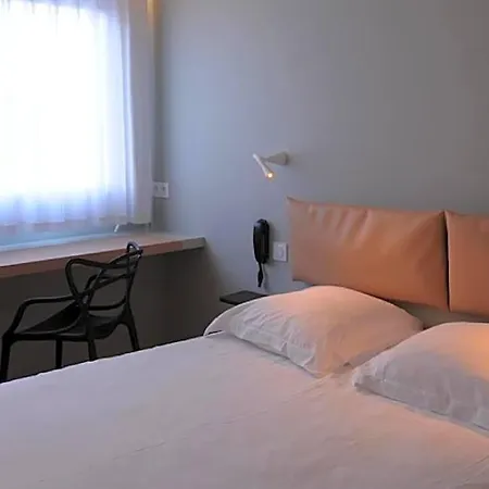 Vulcain Hotel